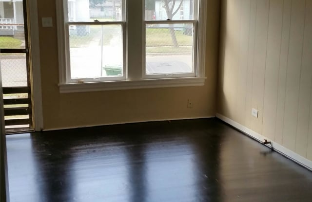 4607 Canal - 4607 Canal St, Houston, TX 77011