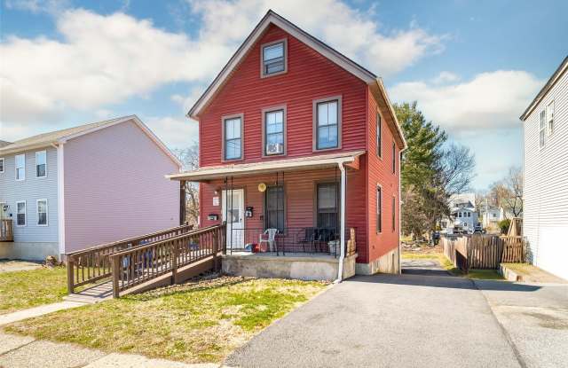 82 Sprague Avenue Gallery 2