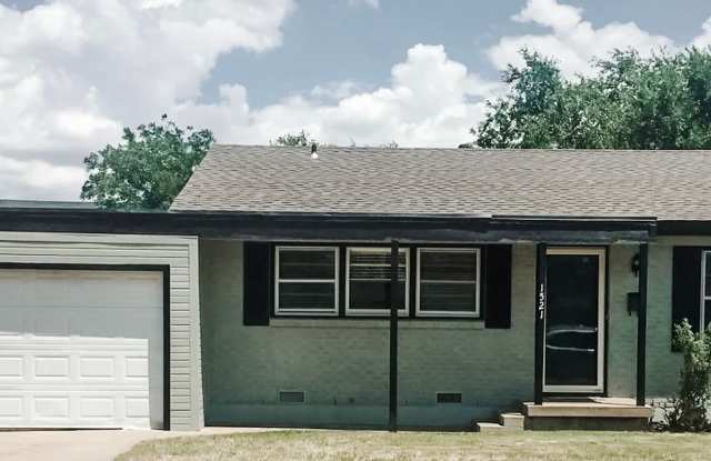 1521 Jordan - 1521 Jordan Street, Amarillo, TX 79106