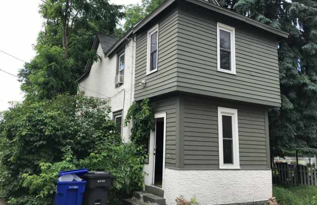 678 Pascal Street N. Gallery 2
