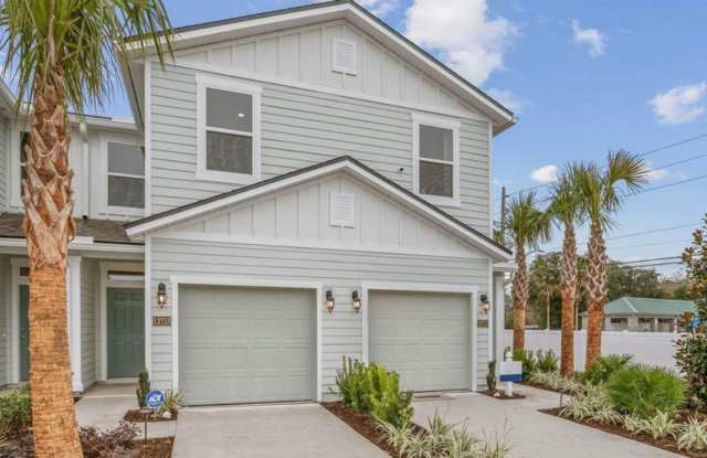 Stunning Townhouse AVALIABLE Gallery 4