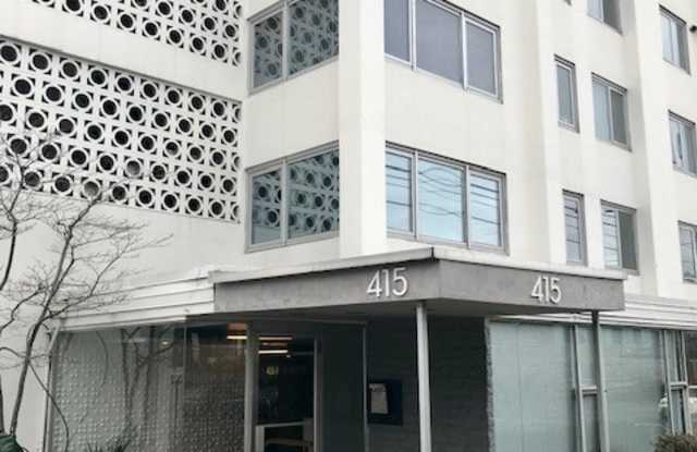 Modern 1 Bedroom in Lower Queen Anne - 415 West Mercer Street, Seattle, WA 98119