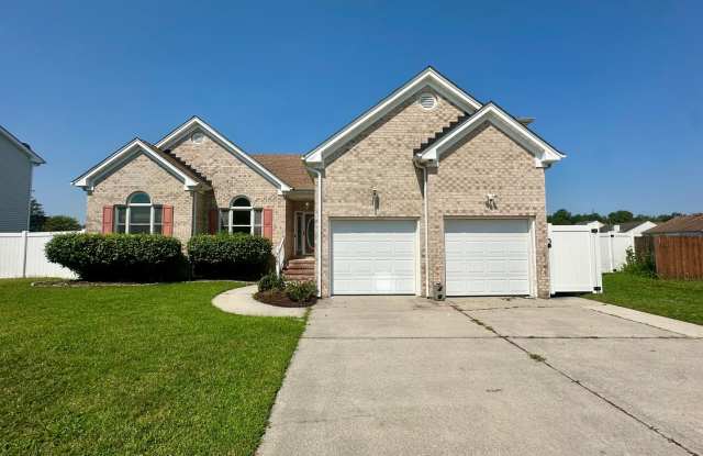 Beautiful 4-Bedroom Cul-de-Sac Home with Stunning Water Views photos photos
