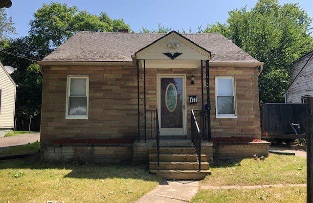 177 S Marshall - 177 South Marshall Street, Pontiac, MI 48342