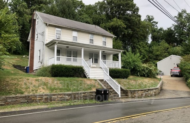 975-977 Streets Run Road - 977 - 975 Streets Run Road, Baldwin, PA 15236