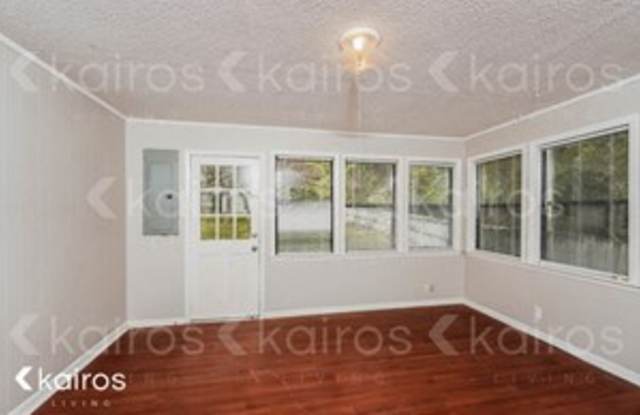 2017 Thunderbird St NW Gallery 2