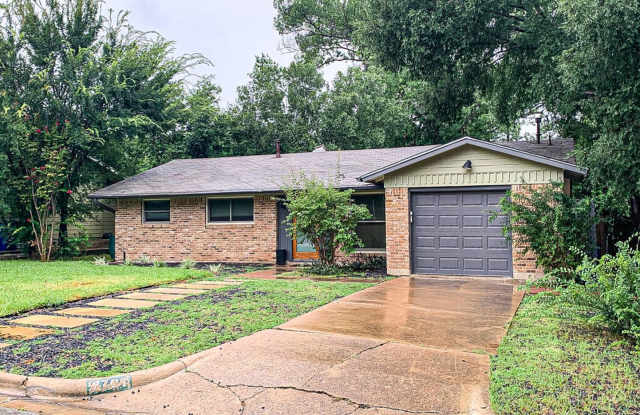 **TWO WEEKS FREE RENT!!** Remodeled 3 Bedroom Home with One Car Garage and Detached ADU Gallery 3
