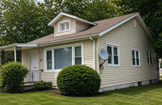 Spacious 3 Bedroom Home photos photos