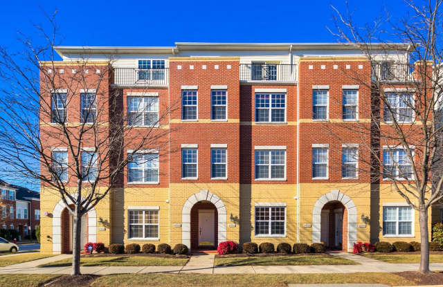 43584 HAMPSHIRE CROSSING SQUARE - 43584 Hampshire Crossing Square, Lansdowne, VA 20176