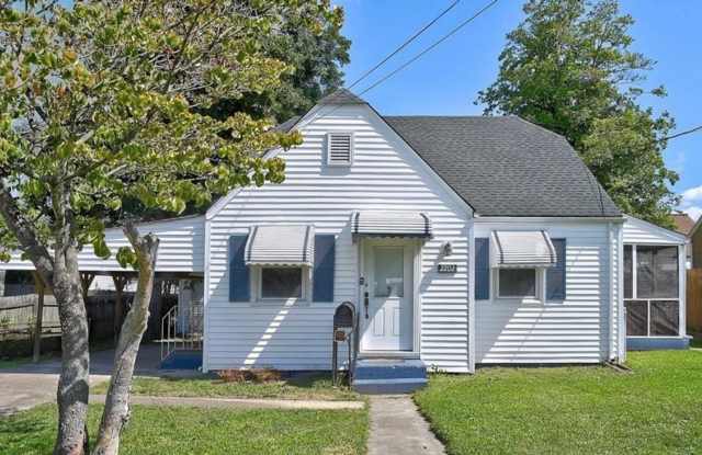 Spacious 4BR House in Norfolk Gallery 1