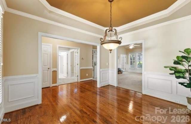 628 Lawrence Court Gallery 4