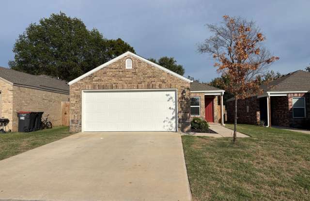 Discover Modern Family Living! Beautiful 3-Bedroom, 2-Bath Home in Barberry Court with Private Backyard Gallery 3