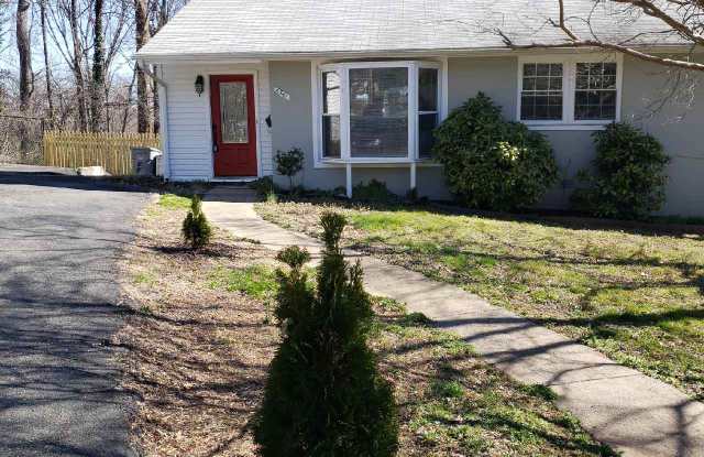 6341 Dogwood Place - 6341 Dogwood Place, Lake Barcroft, VA 22041
