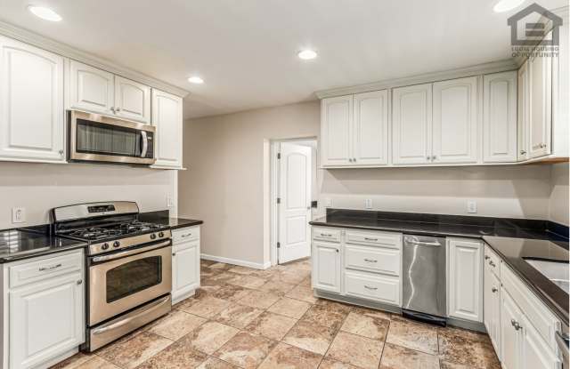 3Bed/3Bath House at Thomas/7th Ave! Ready for Immediate Move-In! -- NO HOA! FULLY REMODELED! photos photos
