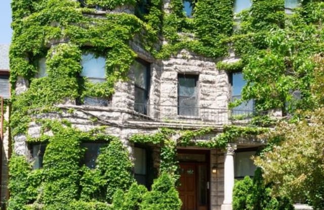 4354 S Berkeley Ave 3N - 4354 South Berkeley Avenue, Chicago, IL 60653