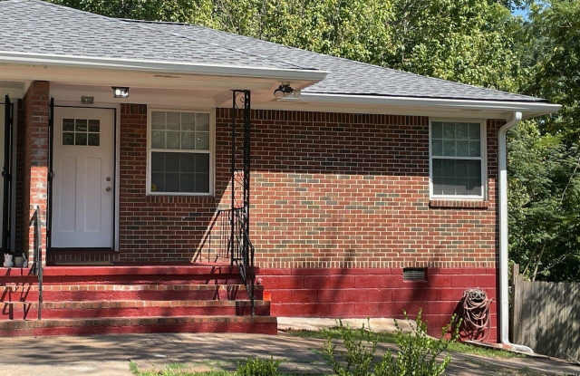 672 Clifton Road SE photos photos