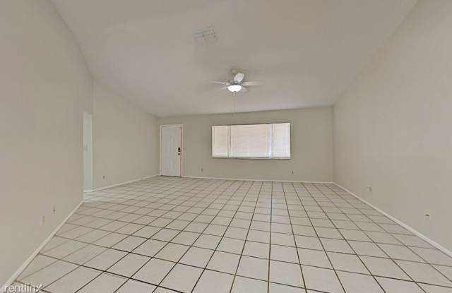 11215 Archer Avenue Gallery 2