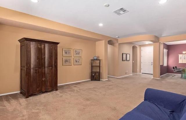 2310 W Spur Drive Gallery 4