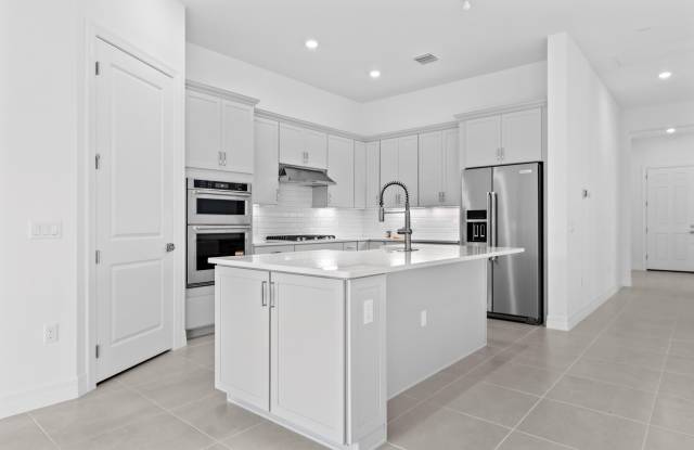10717 Northbrook Circle Gallery 2
