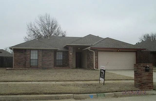 1928 Oakwood East Blvd - 1928 Oakwood East Boulevard, Midwest City, OK 73130