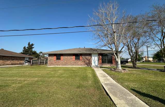 Newly renovated 3 bedroom 2 bath in East Houma photos photos