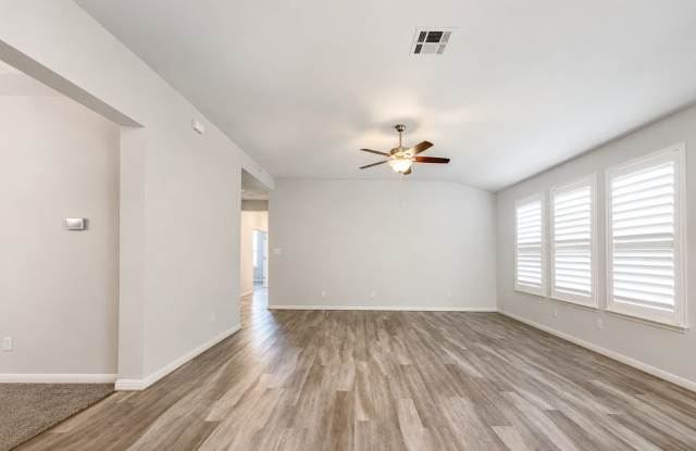 11515 Bakersfield Pass Gallery 4