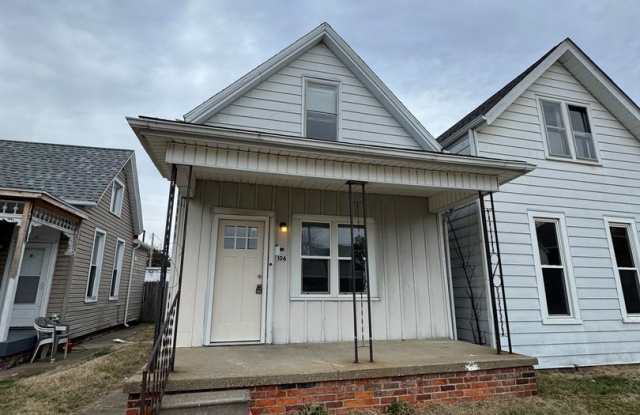 106 E Maryland St photos photos