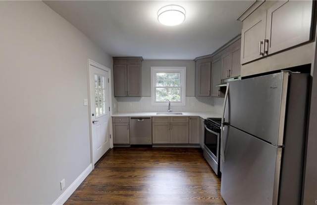 137 Morsemere Terrace - 137 Morsemere Terrace, Yonkers, NY 10703
