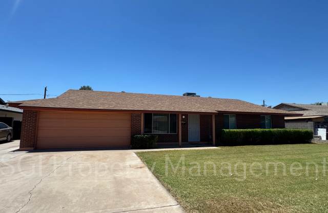 3817 W Frier Dr photos photos