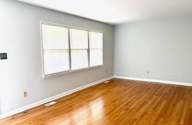 861 Cascade Drive Gallery 3