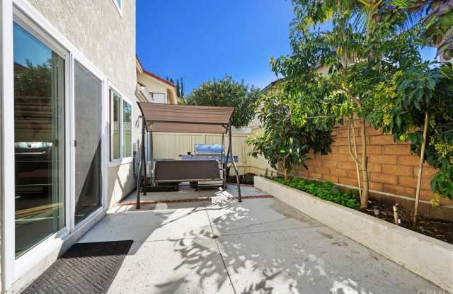 26002 Dundee Drive Gallery 4