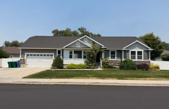 Spacious 6-Bedroom Home for Rent in Lehi photos photos