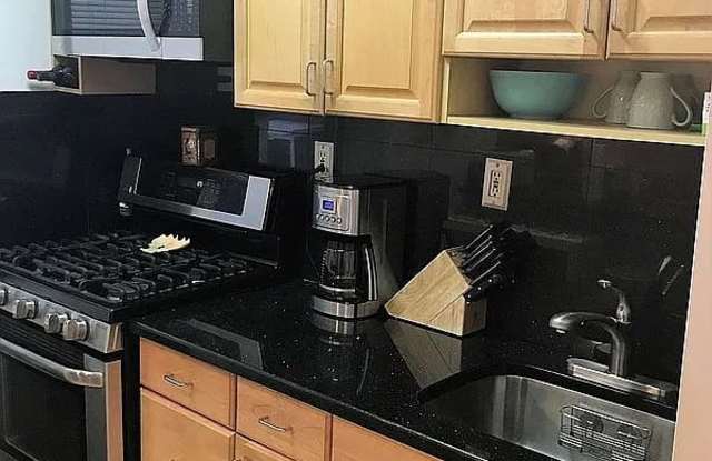6702 Ridge Blvd Apt 2F Gallery 1