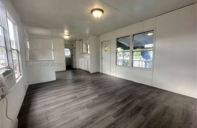 2961 Plumosa Ln Gallery 2