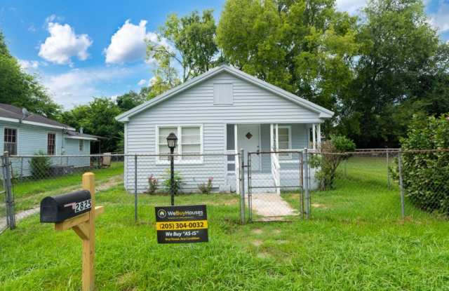 Renovated 2BR home- Move in Ready! - 2825 25th Street, Tuscaloosa, AL 35401