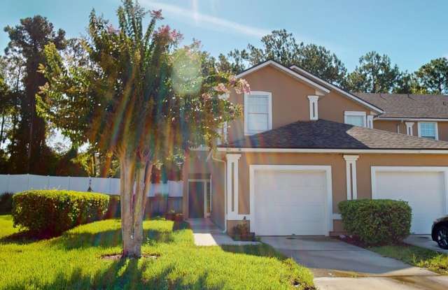 Beautiful 3 bedroom ,2.5 bathrooms . Townhouse - 731 Scrub Jay Drive, St. Johns County, FL 32092