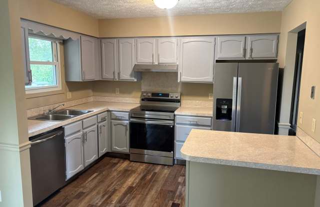 3 bed/2 bath $2095 Gallery 4
