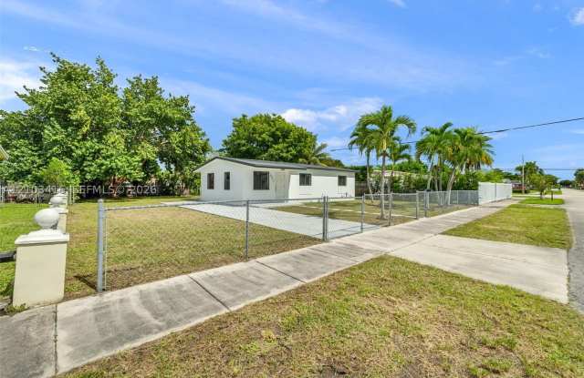 10411 SW 151st Ter Gallery 2
