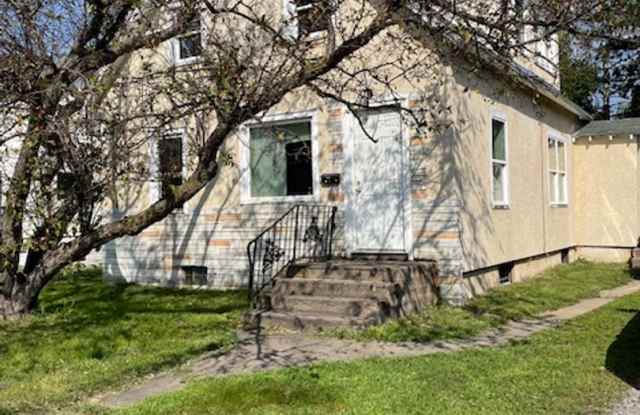 Spacious 4 bedroom house photos photos