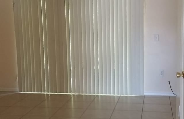 Stunning 2-Bedroom Townhouse in the Desirable Gated Community of The Hammocks! Gallery 3