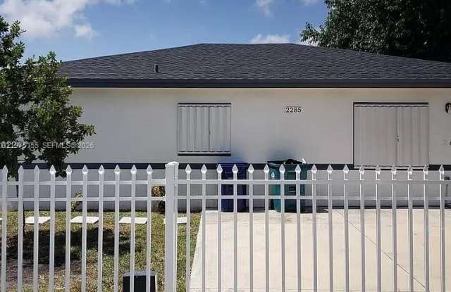 2285 Nw 91 ST photos photos