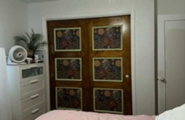 5631 Southwest 78th Street Gallery 1
