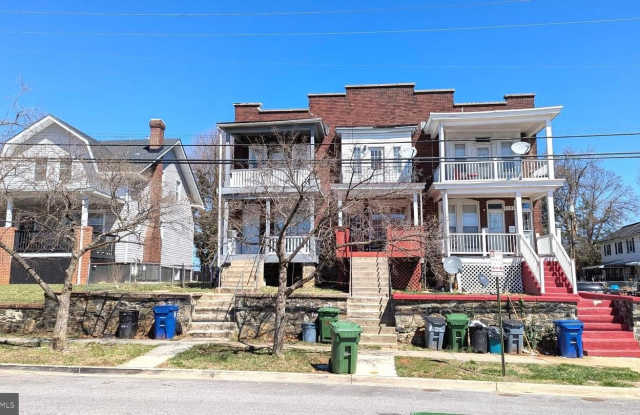 1105 WALNUT AVE photos photos