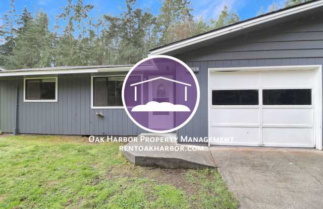 2 Bed 1 Bath - Garage - Storage Shed - Pet Friendly - NAS Whidbey - 2975 North Oak Harbor Road, Island County, WA 98277