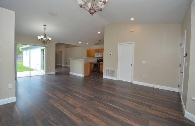 5 LONGFELLOW DRIVE Gallery 3