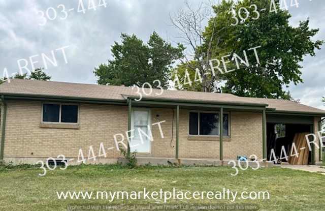 Charming Lakewood Home - 4 Bedrooms  2 Bathrooms photos photos