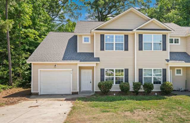 Duplex Rental Available in Garner – 4 Bed, 2.5 Bath with Garage & Private Backyard photos photos Duplex Rental Available in Garner – 4 Bed, 2.5 Bath with Garage & Private Backyard photos photos