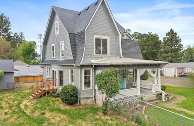 Charming 3 bed, 2 bath + Den rental home in Milwaukie! photos photos Charming 3 bed, 2 bath + Den rental home in Milwaukie! photos photos