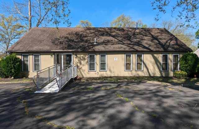 16 REEVES Avenue photos photos