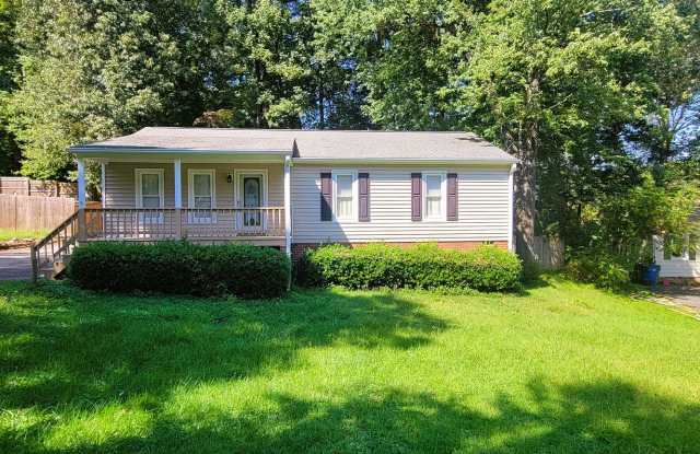 Cozy 3 bedroom ranch off of Genito Road with a large private back yard. - 2636 Beaver Falls Road, Chesterfield County, VA 23112